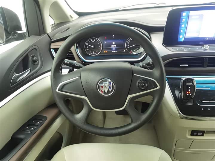 Фото 11 - Buick GL8 ES