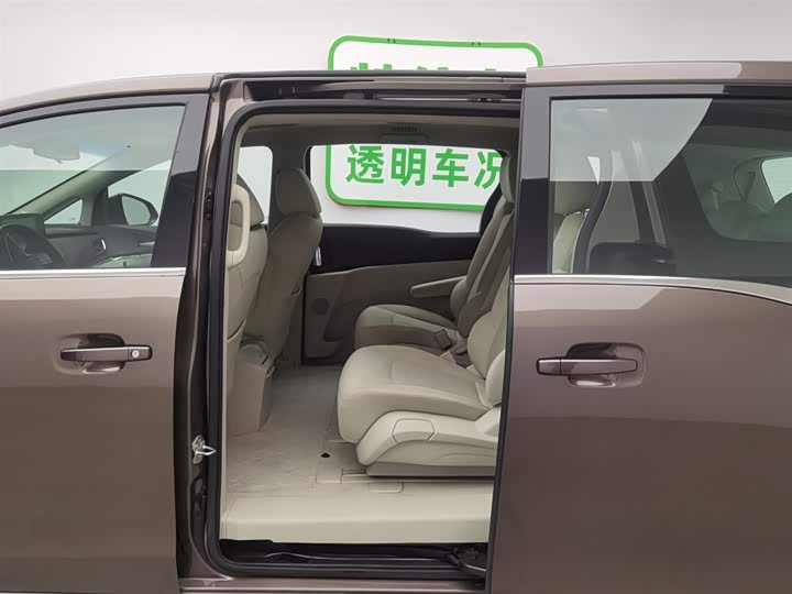 Фото 15 - Buick GL8 ES