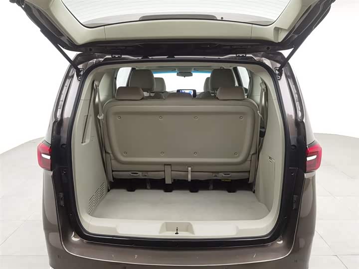 Фото 16 - Buick GL8 ES