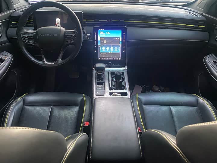 Фото 7 - Roewe RX5