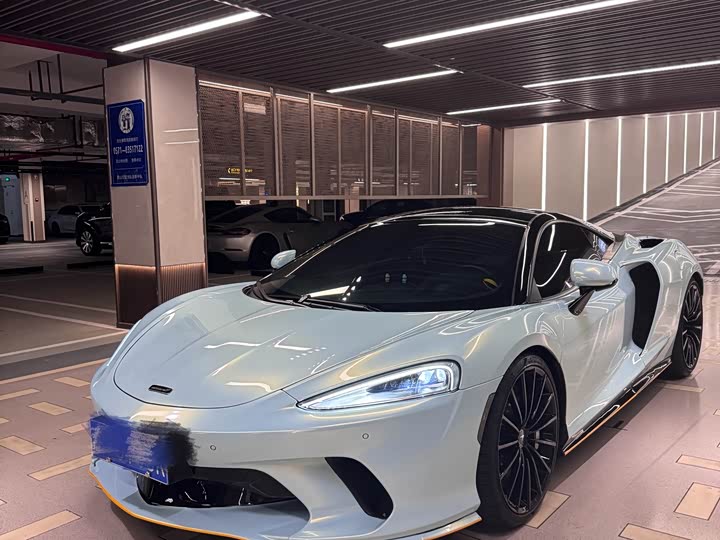 Фото 2 - McLaren GT