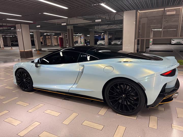 Фото 3 - McLaren GT