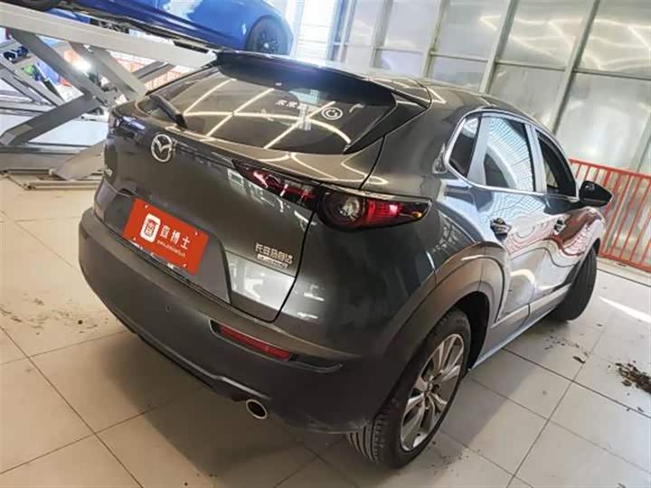 Фото 4 - Mazda CX-30