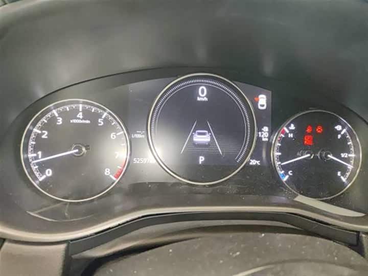 Фото 8 - Mazda CX-30