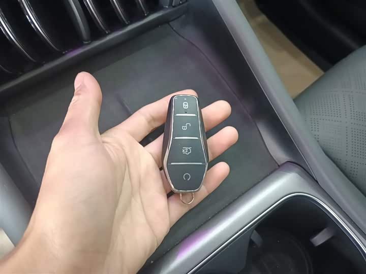 Фото 9 - BYD Yuan Plus