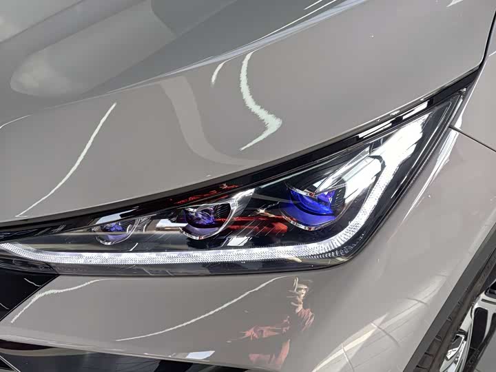 Фото 16 - BYD Tang Hybrid/EV