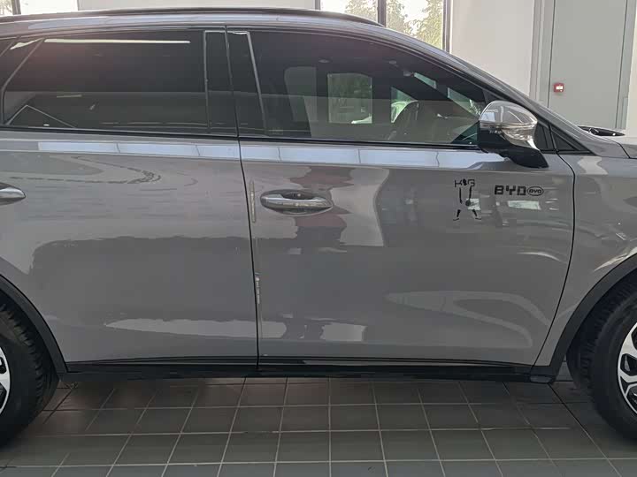 Фото 20 - BYD Tang Hybrid/EV