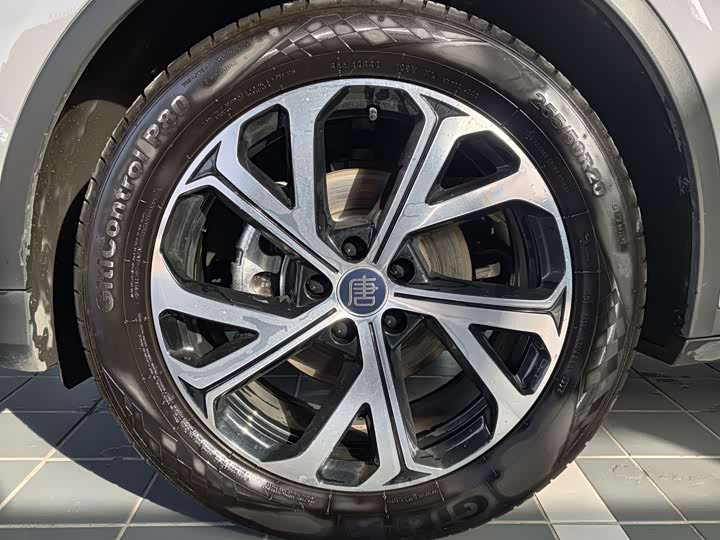 Фото 3 - BYD Tang Hybrid/EV