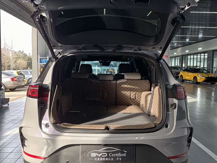 Фото 9 - BYD Tang Hybrid/EV