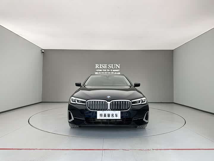 Фото 2 - BMW 5 Series