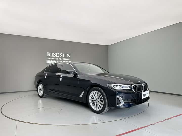Фото 3 - BMW 5 Series