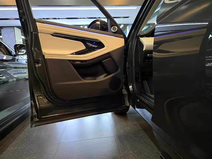 Фото 5 - Land Rover Range Rover Evoque L