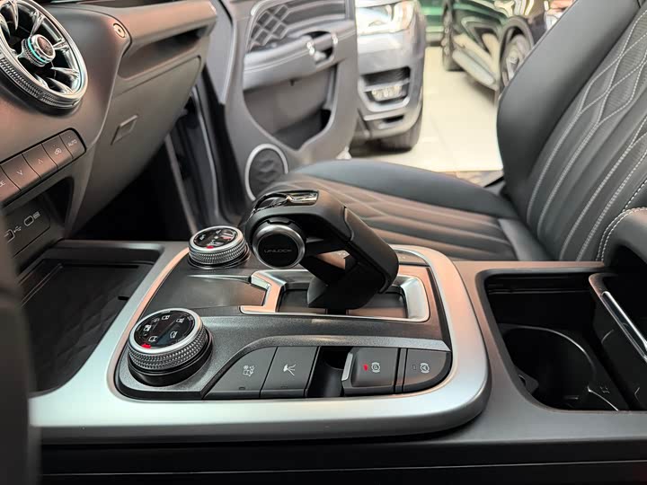 Фото 20 - Tank 300