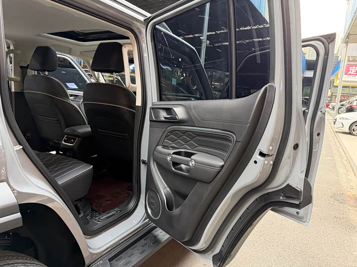 Фото 22 - Tank 300