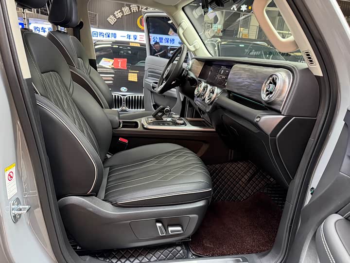 Фото 23 - Tank 300