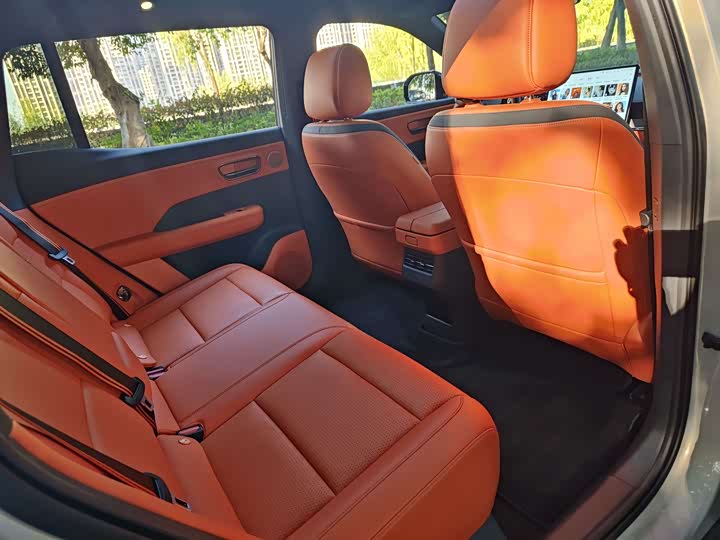 Фото 10 - Toyota bZ3X