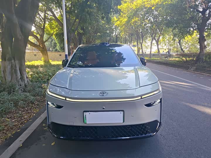 Фото 15 - Toyota bZ3X