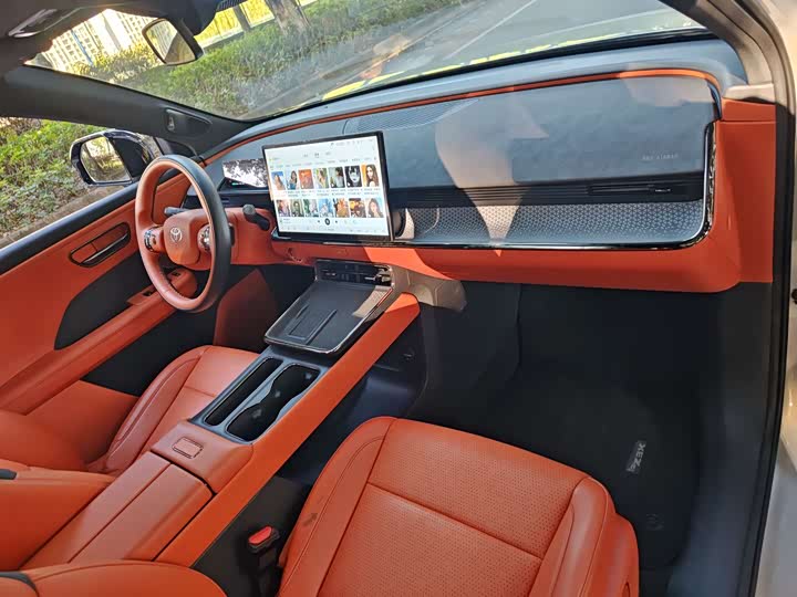 Фото 9 - Toyota bZ3X