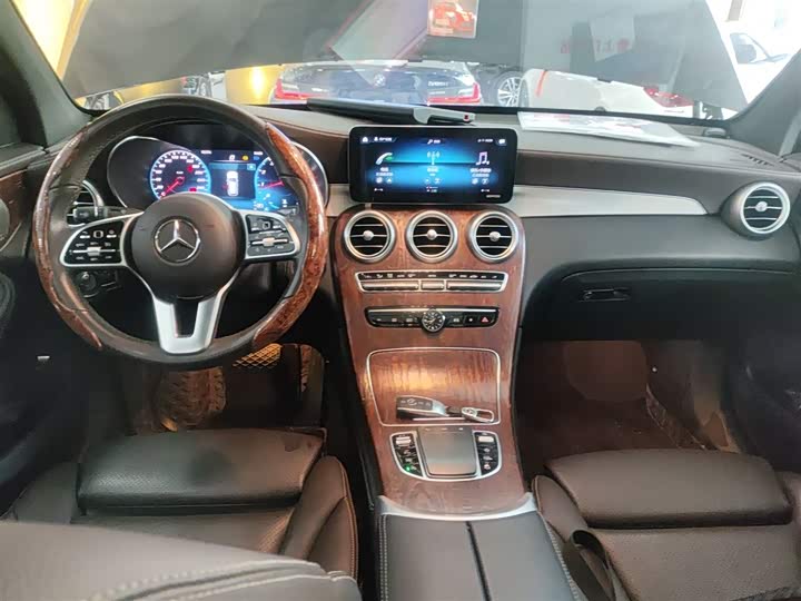 Фото 10 - Mercedes-Benz GLC-Class