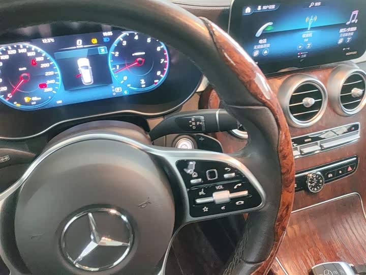 Фото 14 - Mercedes-Benz GLC-Class