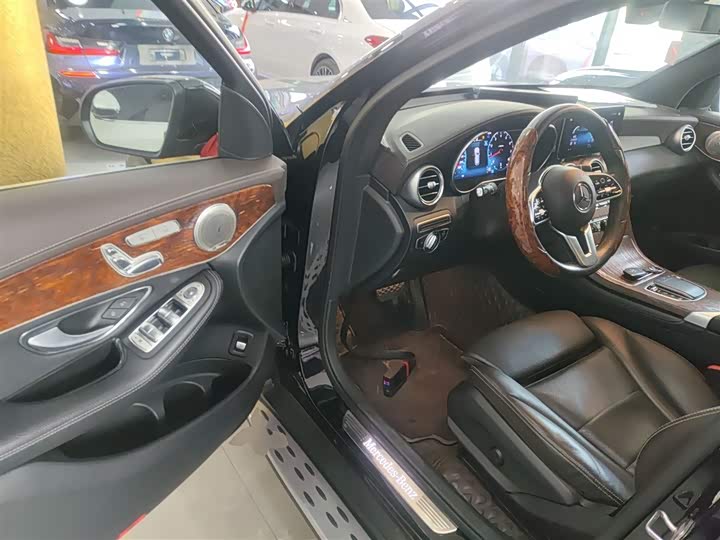 Фото 16 - Mercedes-Benz GLC-Class