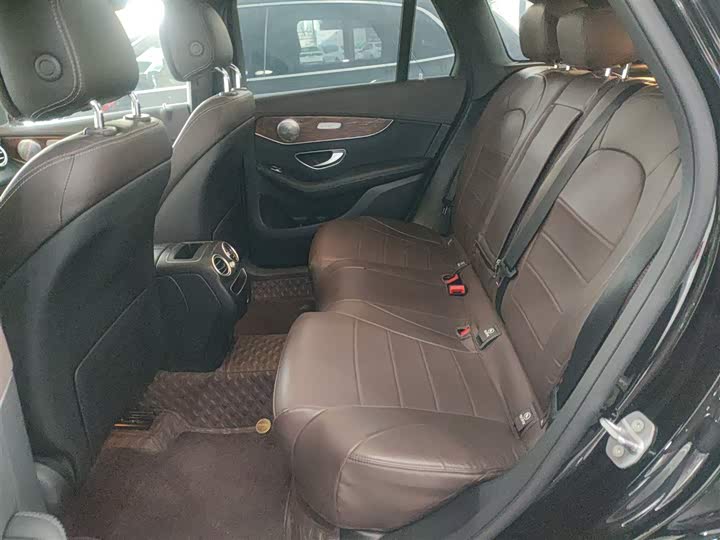 Фото 17 - Mercedes-Benz GLC-Class