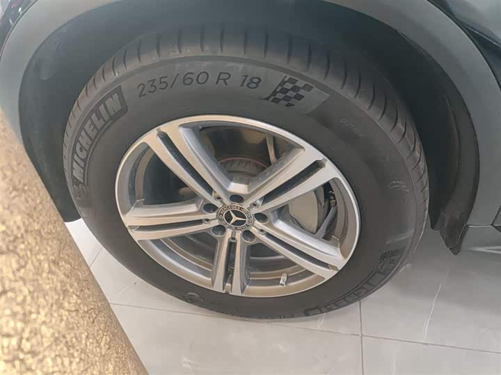 Фото 23 - Mercedes-Benz GLC-Class