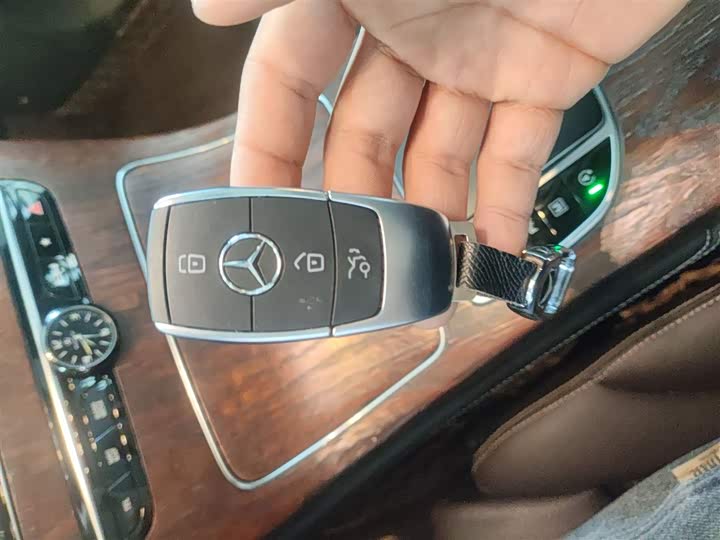 Фото 9 - Mercedes-Benz GLC-Class