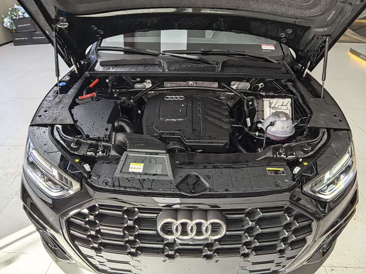 Фото 14 - Audi Q5L