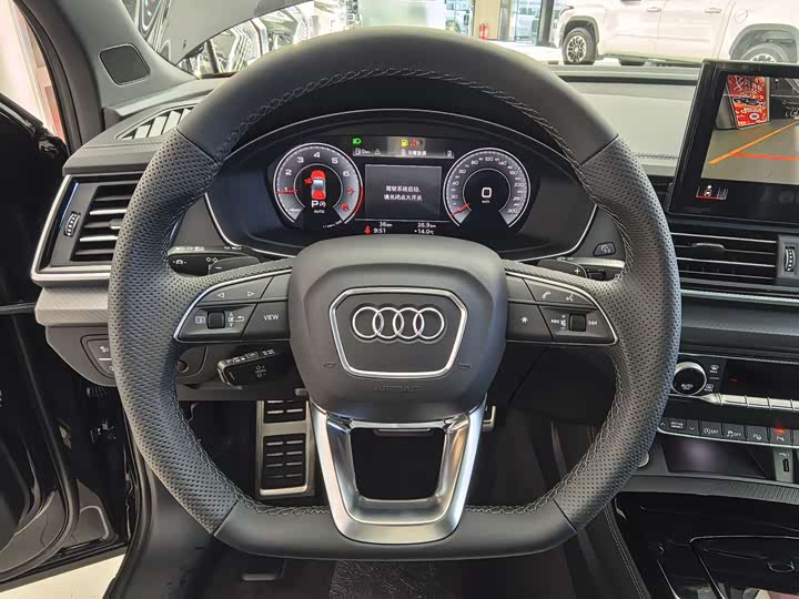 Фото 15 - Audi Q5L