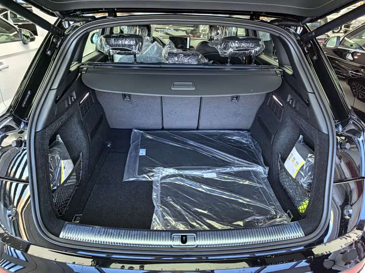 Фото 17 - Audi Q5L