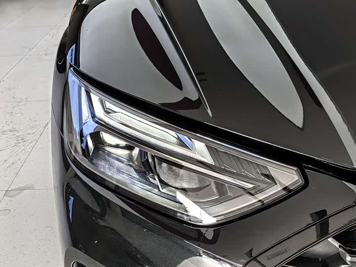 Фото 5 - Audi Q5L