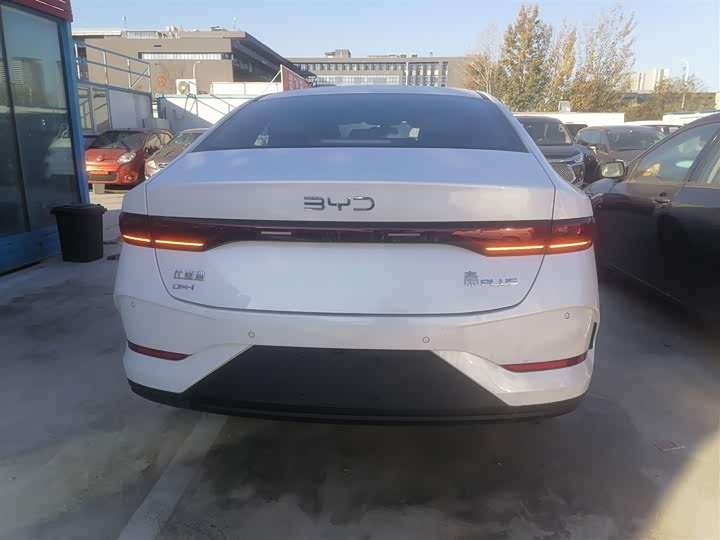 Фото 6 - BYD Qin Plus