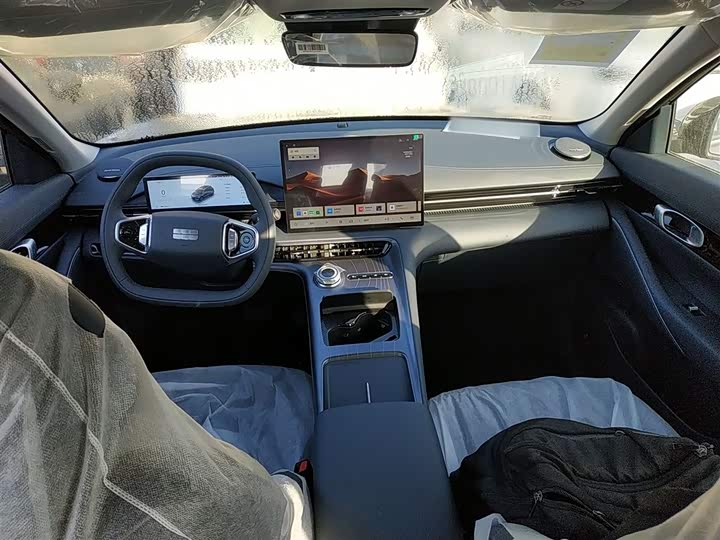 Фото 10 - Geely Galaxy E5