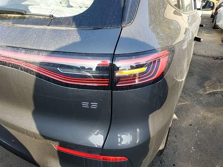 Фото 8 - Geely Galaxy E5