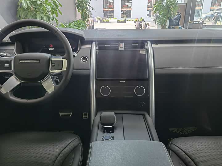 Фото 9 - Land Rover Discovery