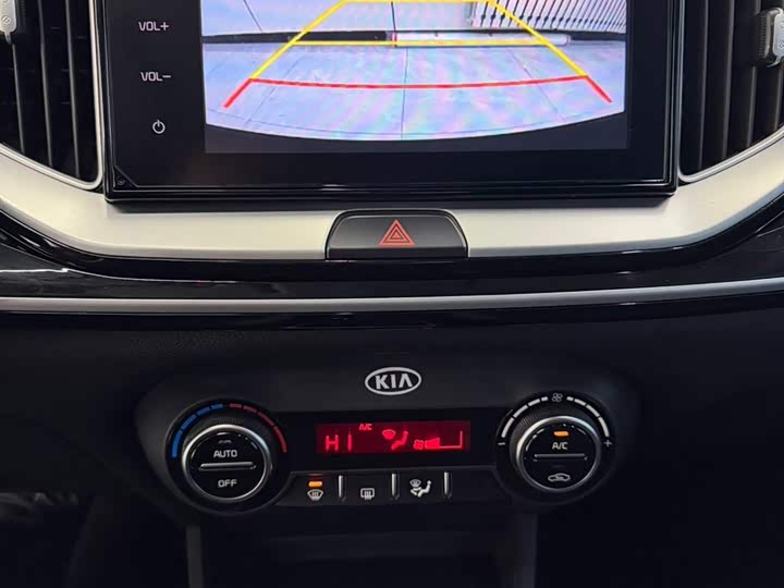 Фото 14 - Kia KX1