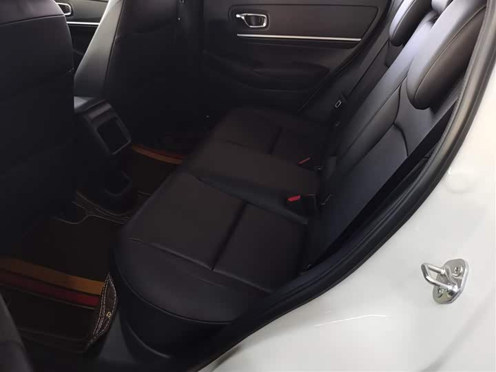 Фото 17 - Honda e:NS1