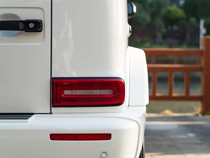 Фото 11 - Mercedes-Benz G-Class