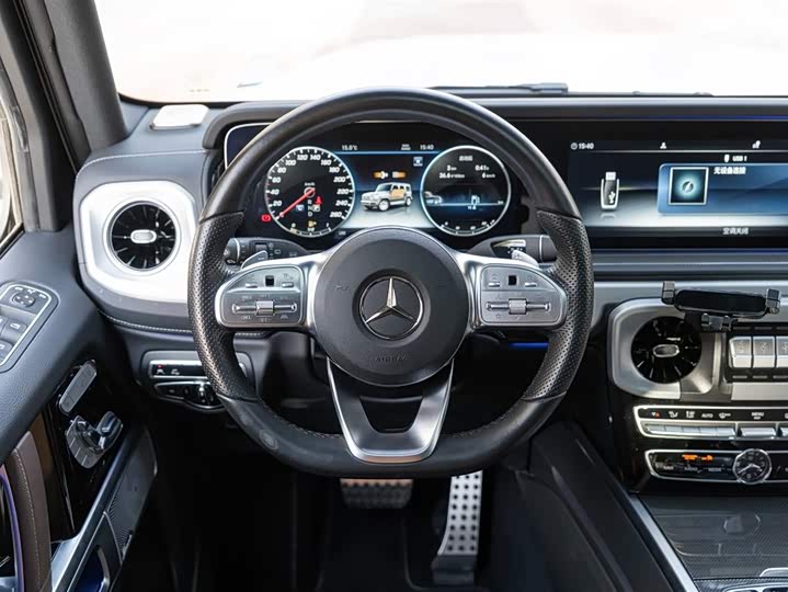 Фото 15 - Mercedes-Benz G-Class