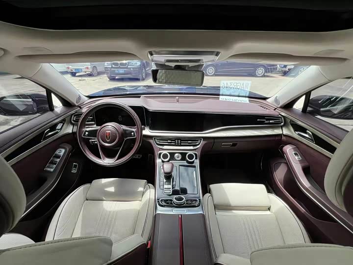 Фото 18 - Hongqi H9