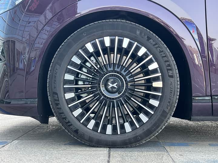 Фото 10 - XPeng X9