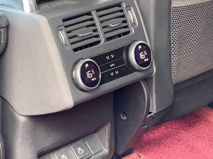 Фото 11 - Land Rover Discovery