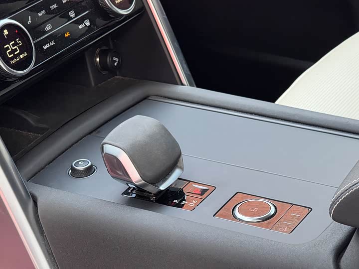 Фото 6 - Land Rover Discovery