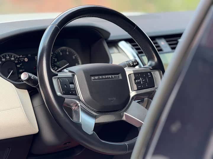 Фото 8 - Land Rover Discovery