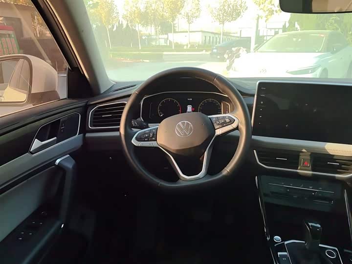 Фото 11 - Volkswagen Tayron