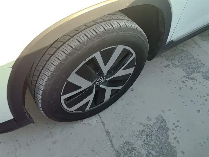 Фото 23 - Volkswagen Tayron