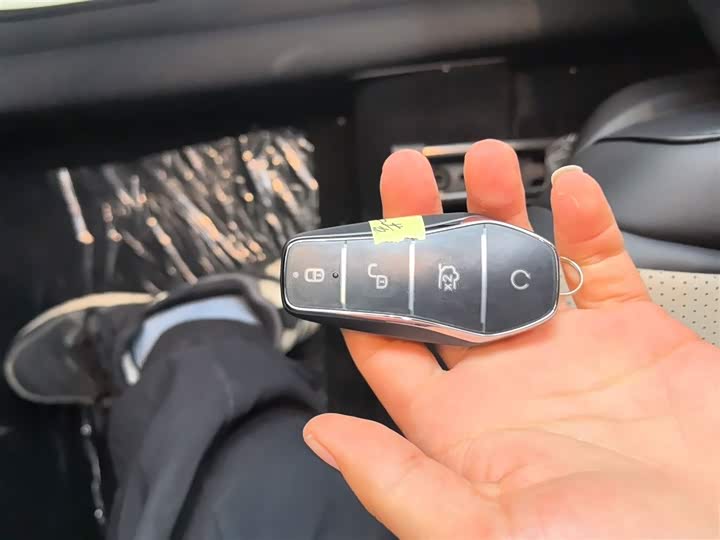 Фото 11 - BYD Dolphin