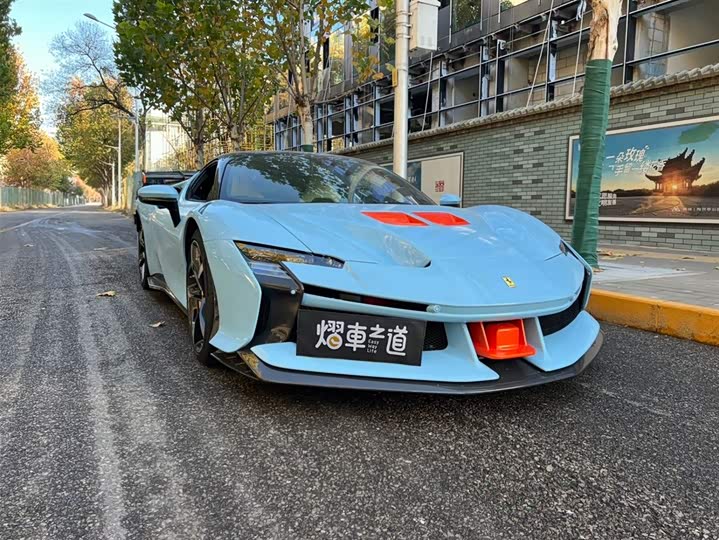 Фото 1 - Ferrari SF90