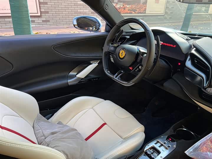 Фото 11 - Ferrari SF90